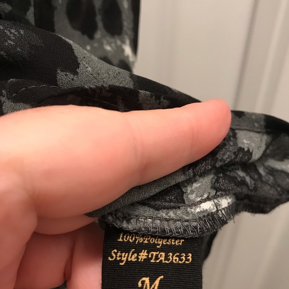 Mine brand animal print short sleeve blouse - Picture 5 of 6